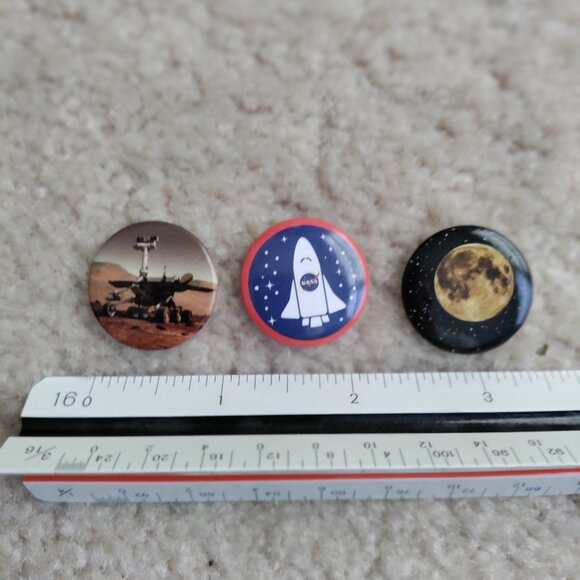 Lot of (3) NASA 1" Pins - Mars Rover, Space Shuttle & Moon VGUC - Picture 4 of 4